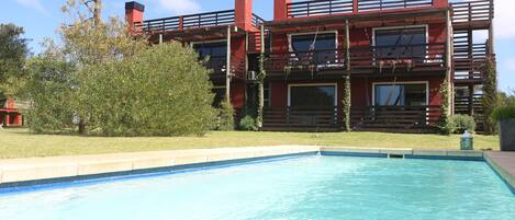 Outdoor pool, sun loungers