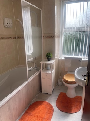 Bathroom - Ty Newydd B&B (Trefriw)