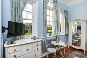 Double Room, Ensuite (The Agent's Office - King)