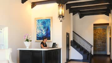 Sala de estar en el lobby