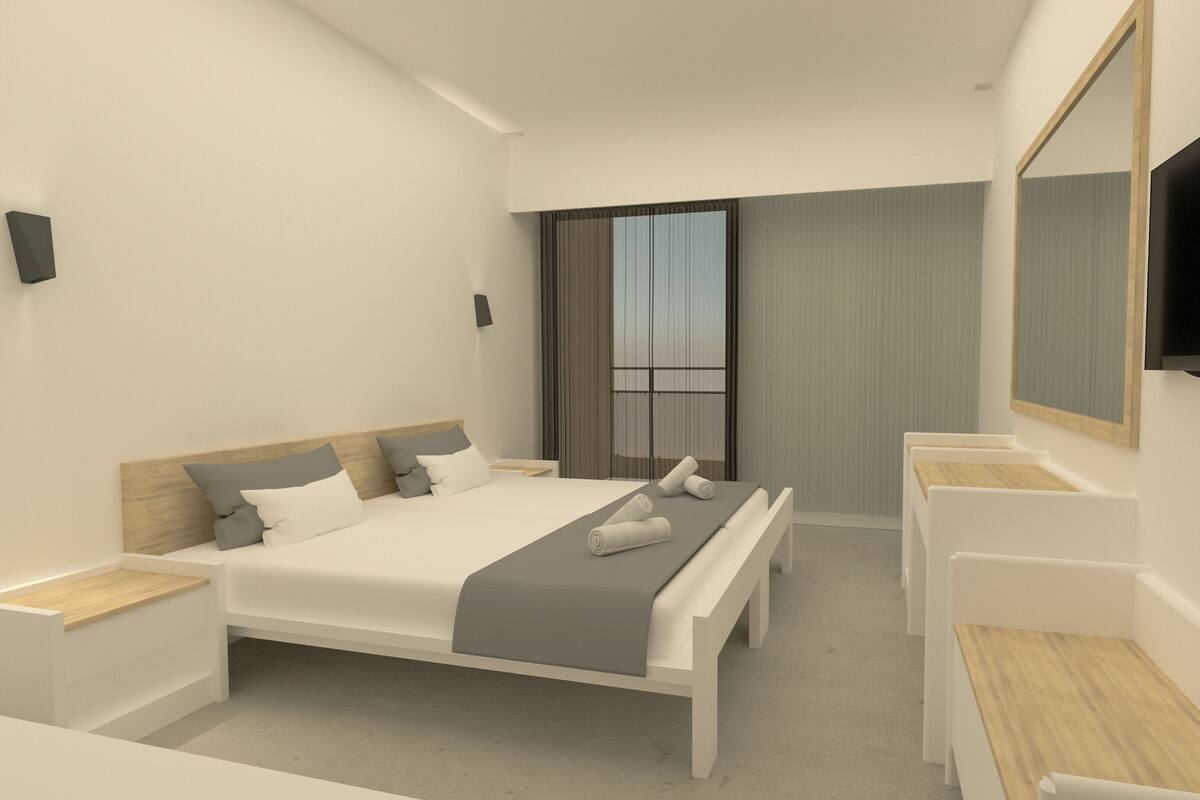 1 bedroom, in-room safe, blackout curtains, soundproofing