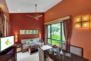 Family Suite | Living area