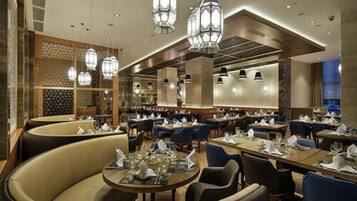 Desayuno buffet diario (TRY 120 por persona)