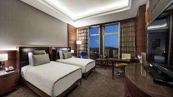 Down comforters, free minibar items, in-room safe, desk