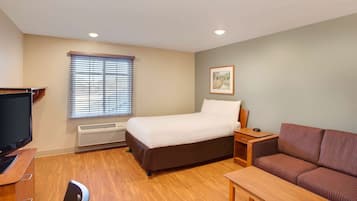 Standard Room, 1 Double Bed with Sofa bed, Non Smoking | Desk, laptop workspace, iron/ironing board, free WiFi