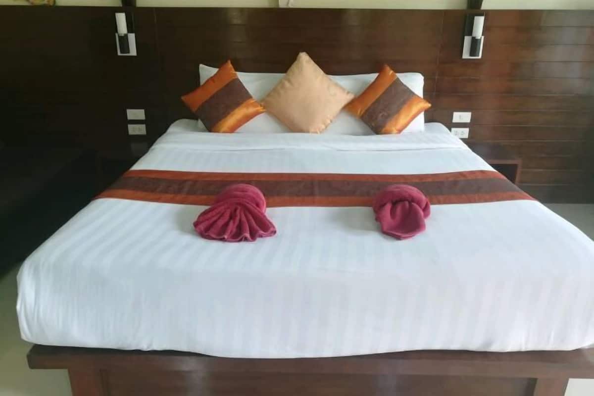 Decoración personalizada, muebles diferentes, escritorio y wifi gratis