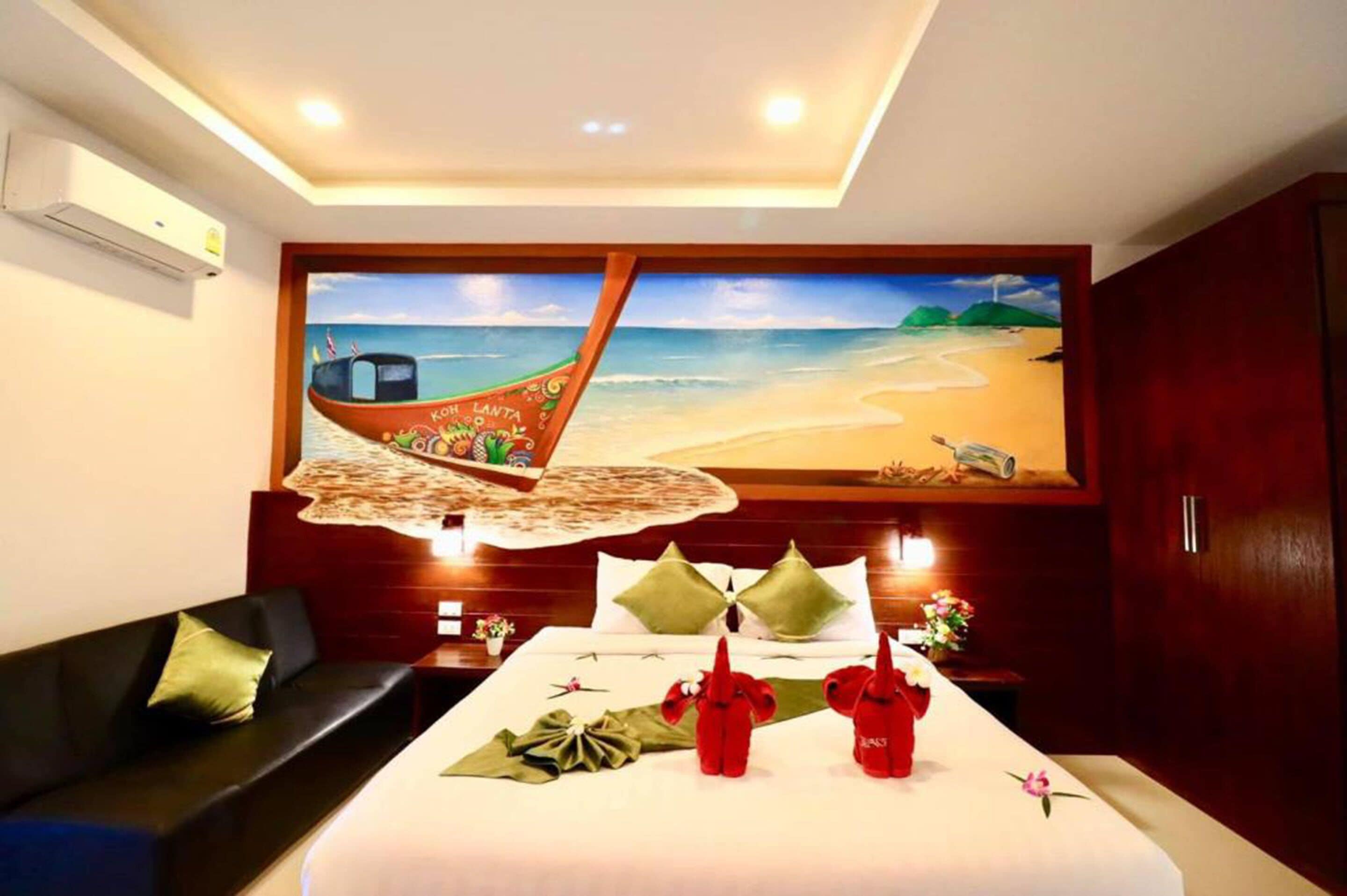 deluxe double room, 1 double bed, garden view | 1 bedroom, individually decorated, individually furnished, desk