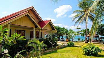 Bungalow, Beachfront