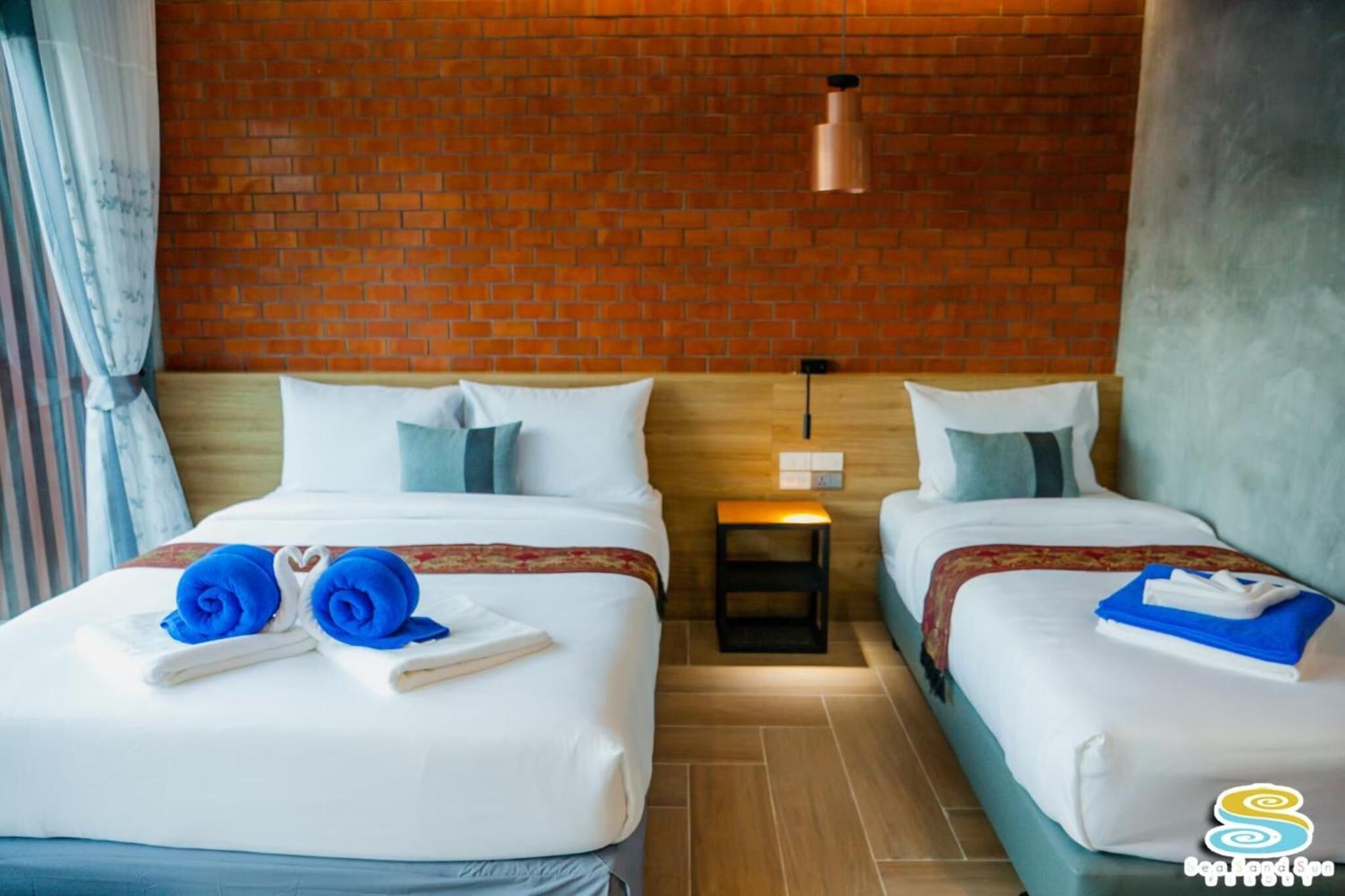 minibar, in-room safe, desk, blackout curtains