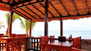 Lunch and dinner served - Peace Paradise Beach (Ko Lanta)