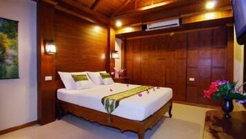 Minibar, safe på rommet, blendingsgardiner og lydisolert