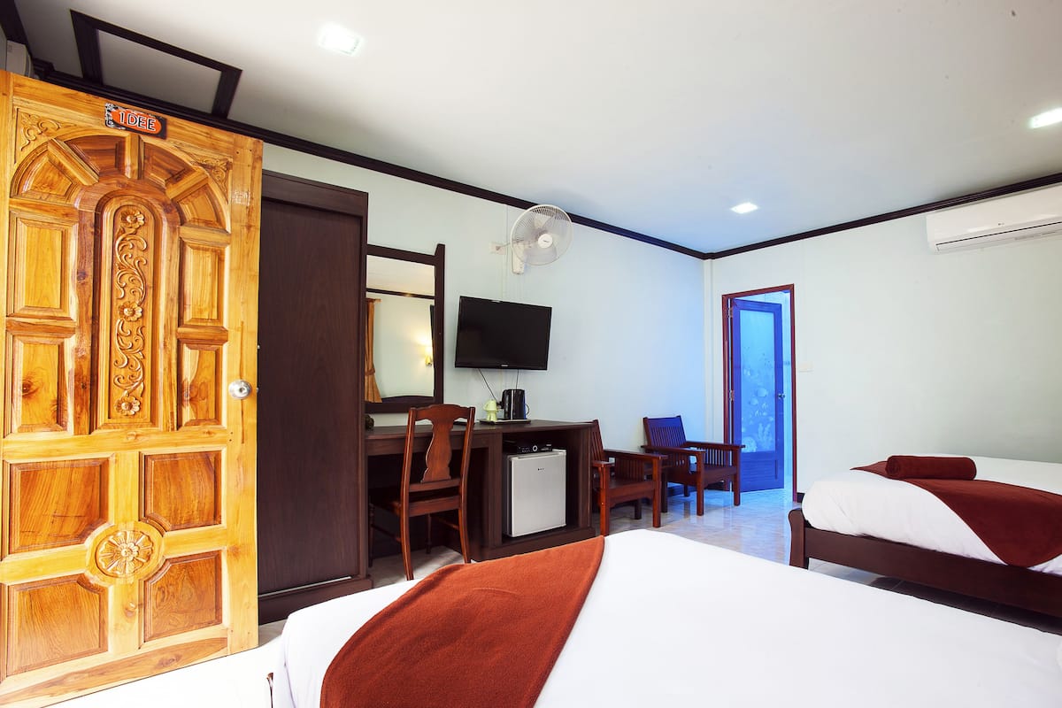 Deluxe Triple Room (Family Bungalow Air-Condition) | Rollaway beds, free WiFi