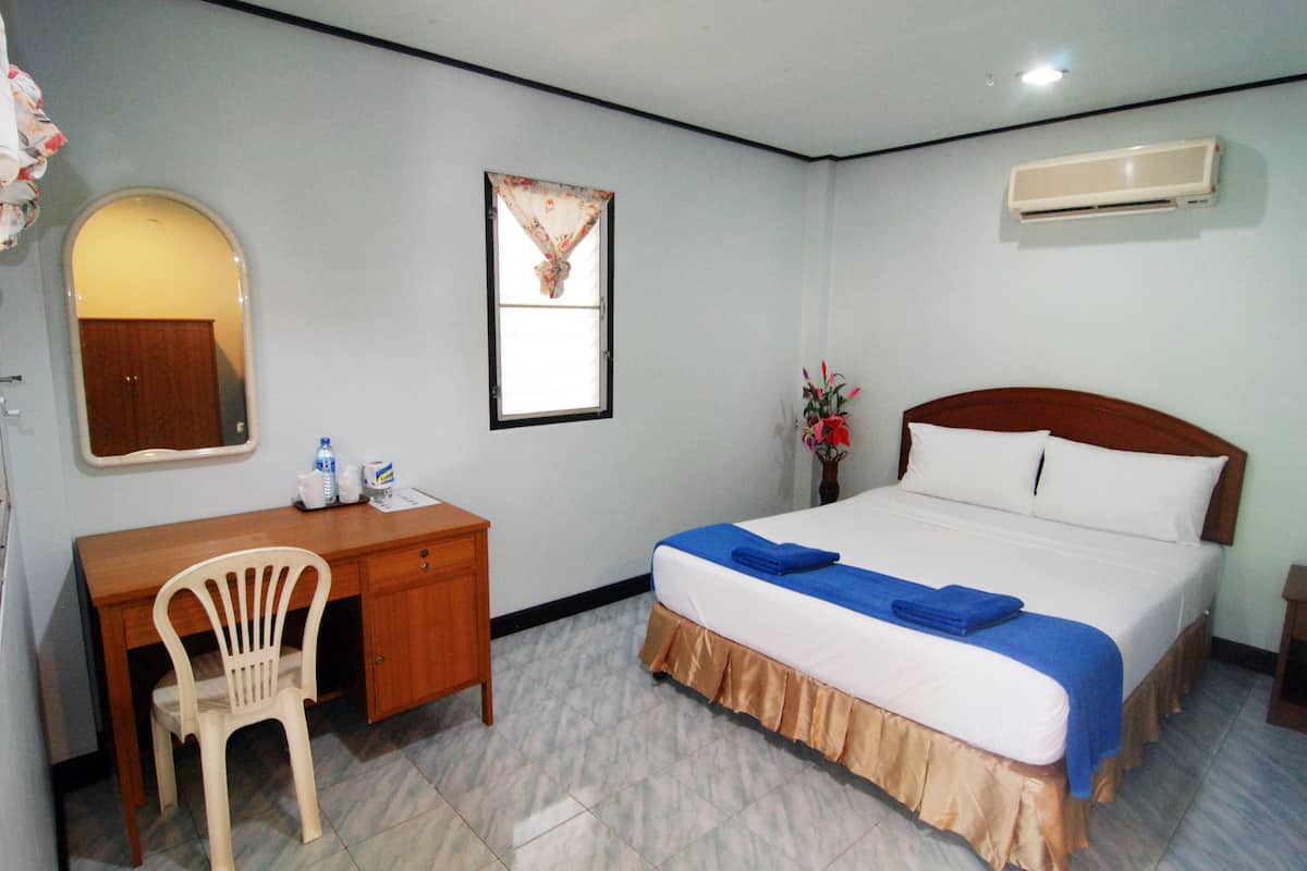 Bungalow (Air-Con and Fan) | Rollaway beds, free WiFi