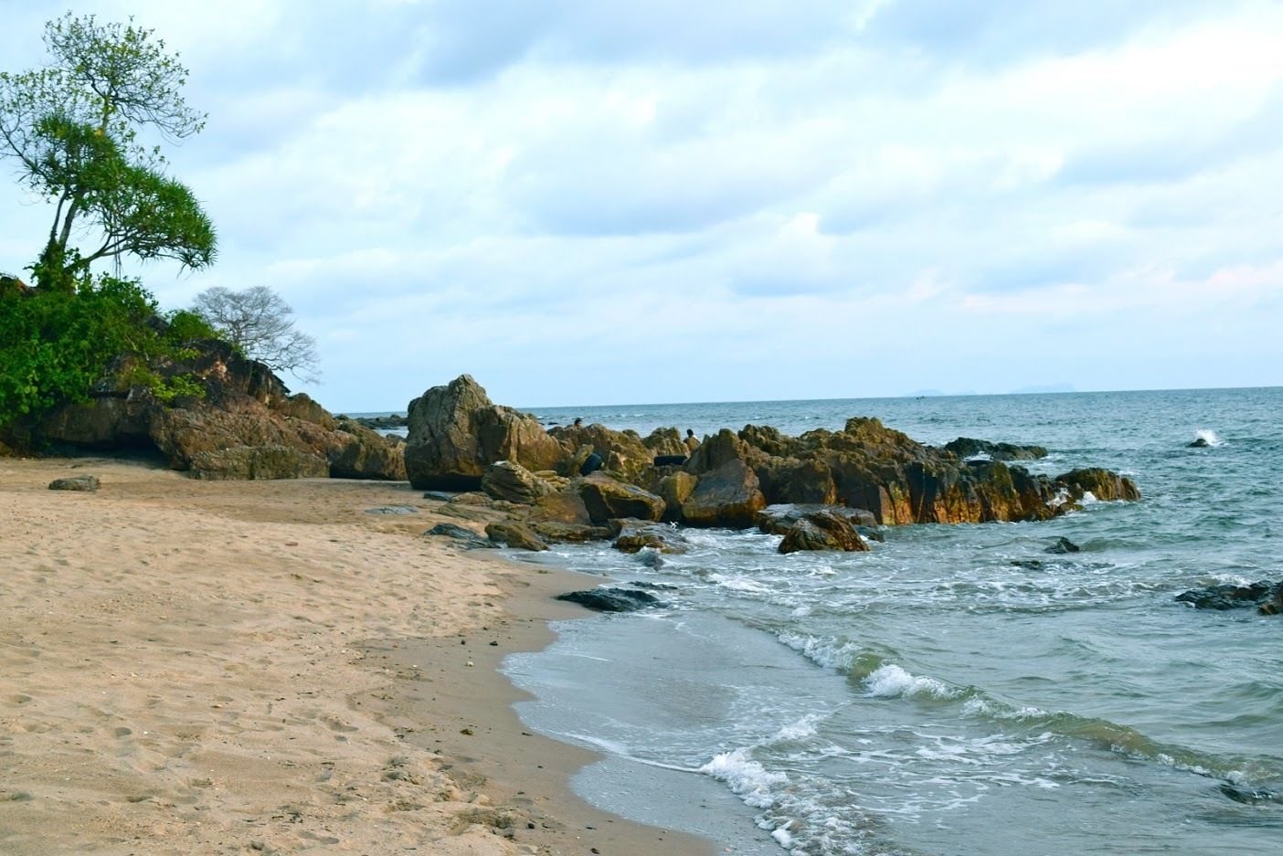 private beach, sun-loungers, beach umbrellas, beach towels