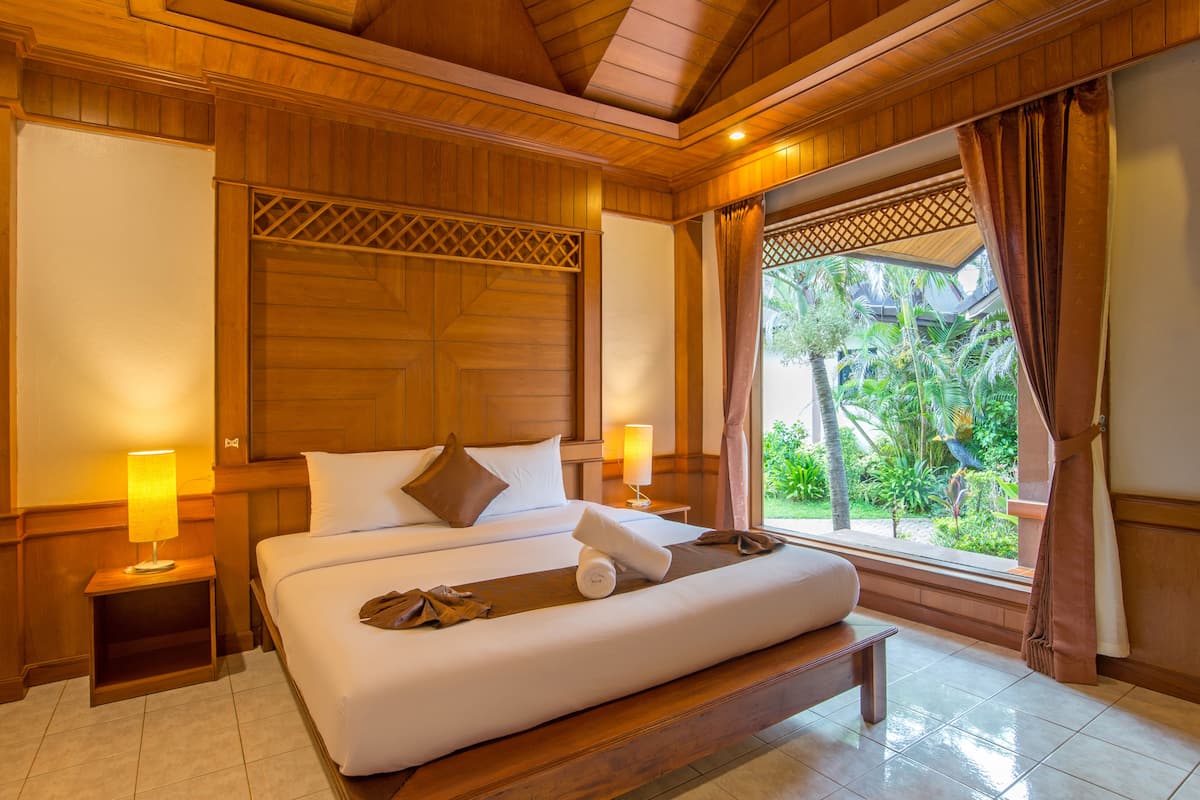 Bungalow Deluxe | 1 chambre, coffres-forts dans les chambres, bureau, Wi-Fi gratuit