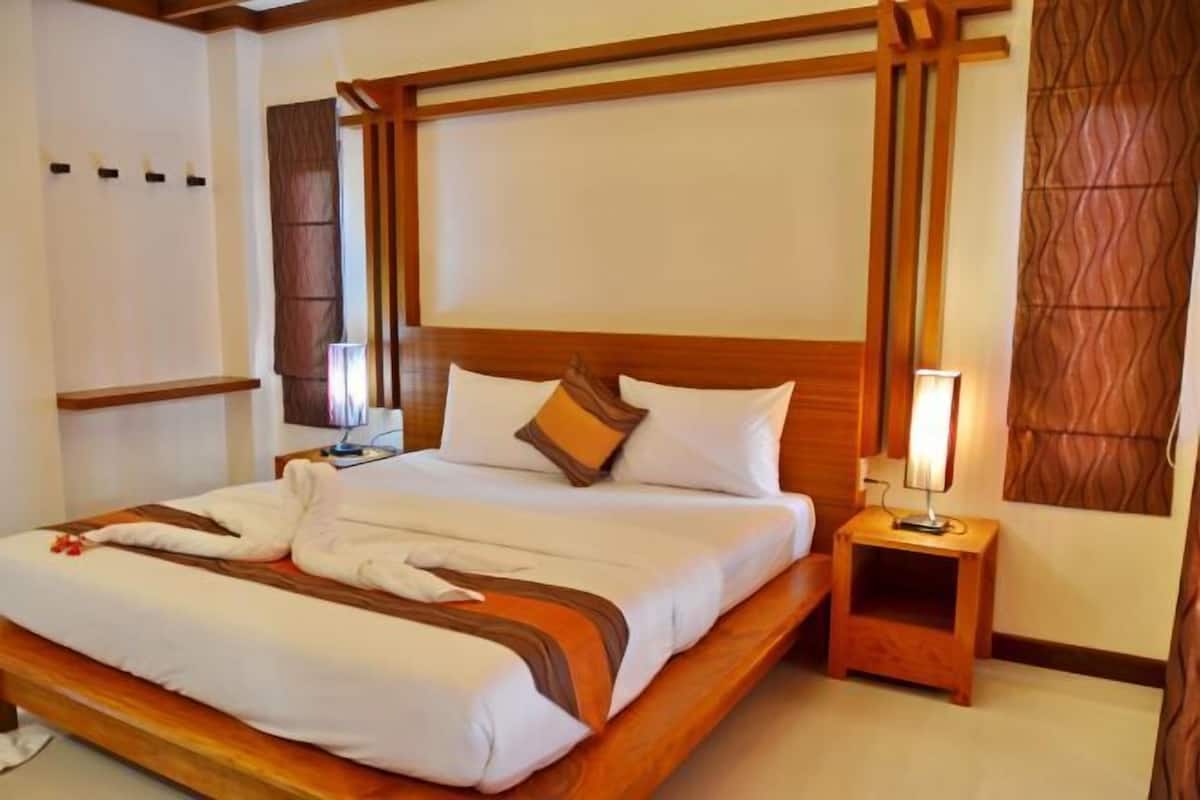 Een kluis op de kamer, een bureau, gratis wifi