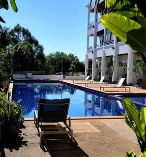 In-room safe, blackout curtains, free WiFi, bed sheets - Lanta Sport Resort (Ko Lanta)