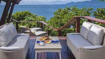 Room, 6 Bedrooms (Owners Residence) | Terrace/patio