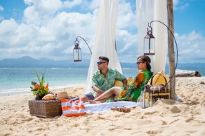 Breakfast, lunch, dinner served; beach views