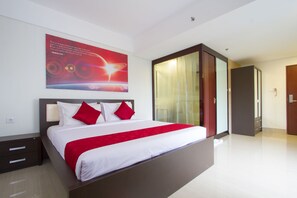 1 bedroom, Select Comfort beds, desk, blackout curtains - MarsCity Hotel (Denpasar)