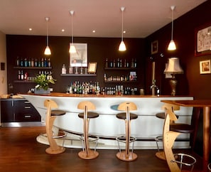 Bar (on property) - Hôtel La Chaloupe (Port-des-Barques)