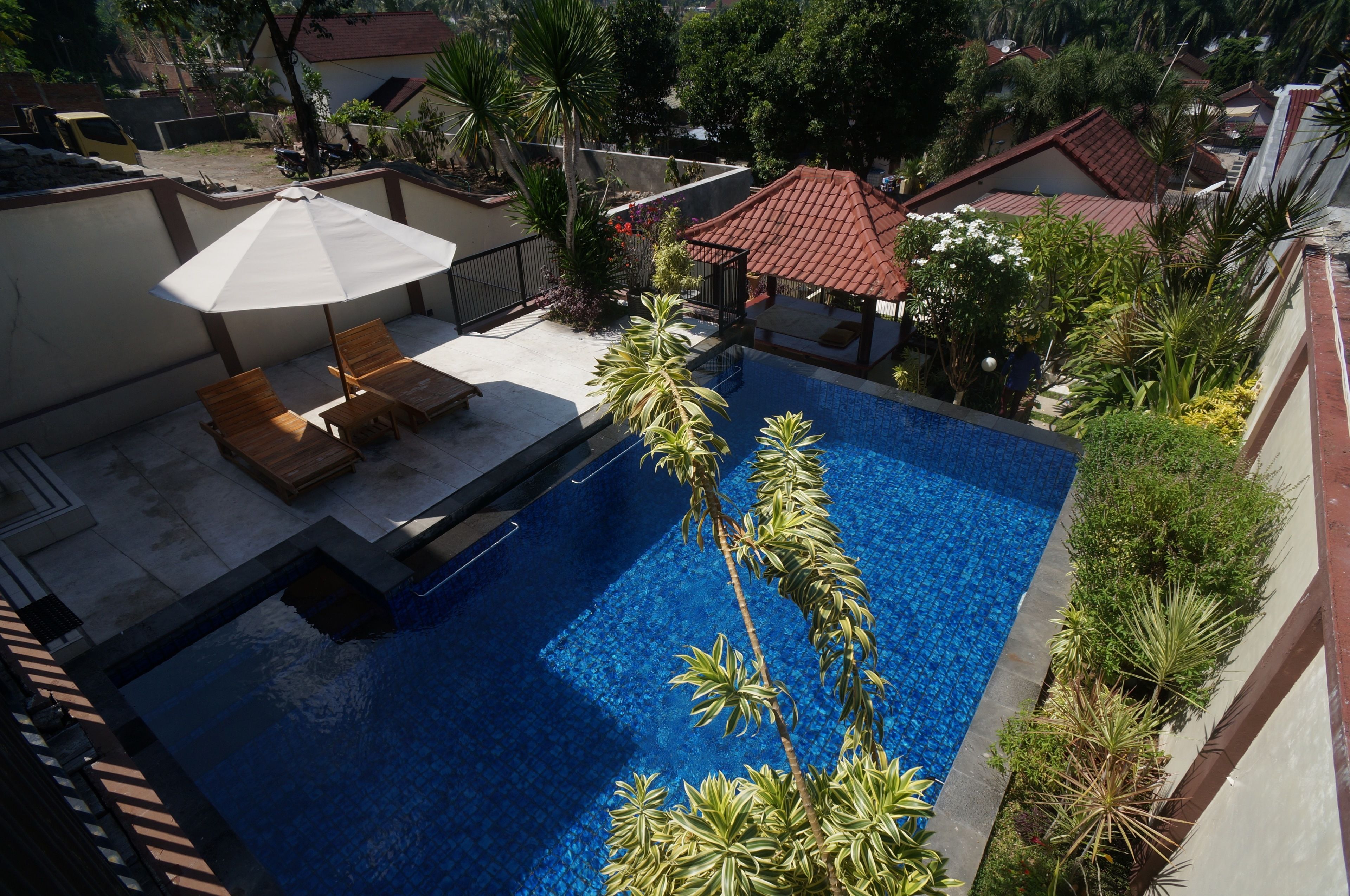 triple room, 3 bedrooms, pool access | balcony view