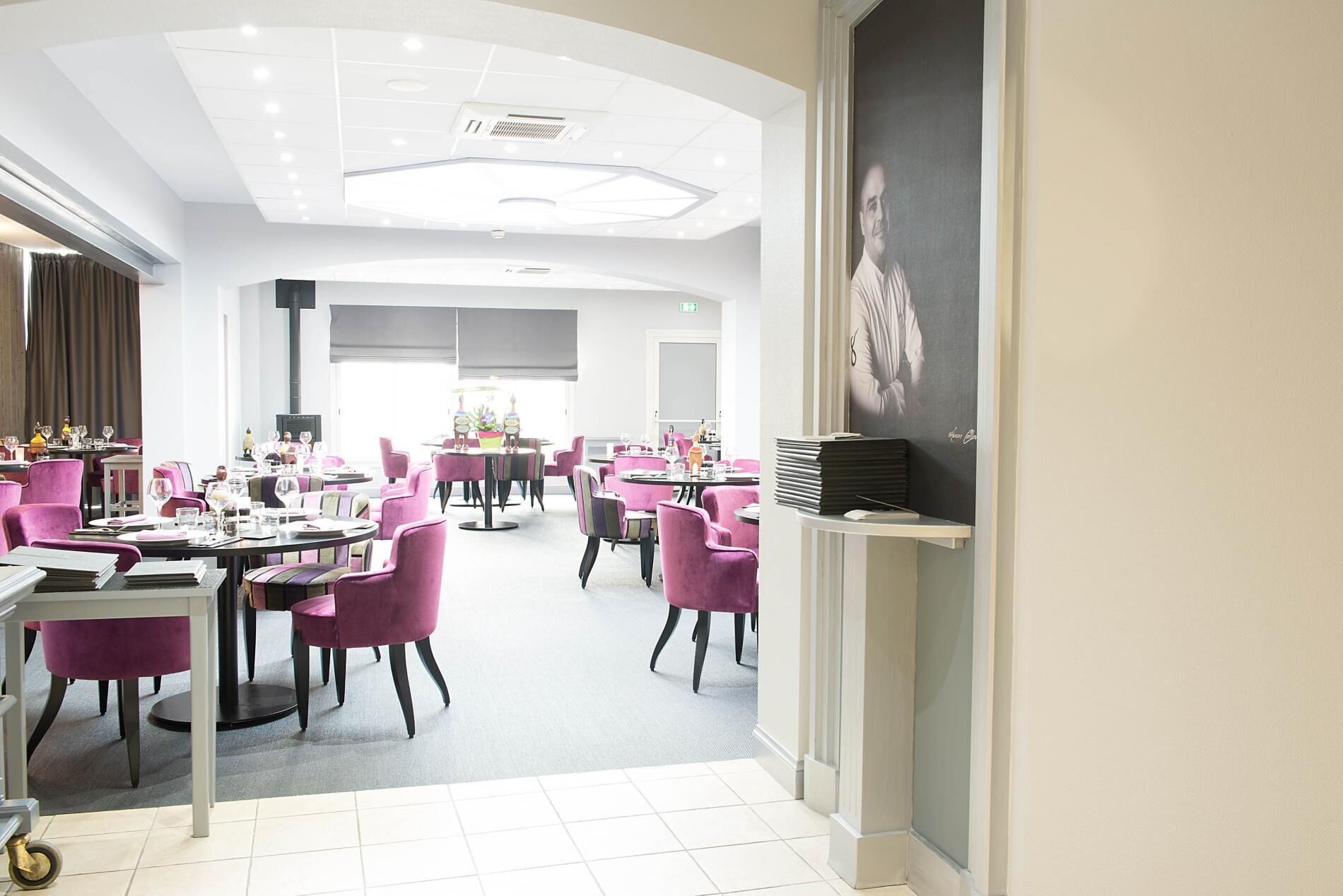 breakfast, lunch, dinner served; french cuisine