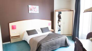 ห้องดับเบิล | โต๊ะทำงาน, ผ้าม่านกันแสง, ห้องเก็บเสียง, เปล/เตียงเด็กอ่อน (ฟรี)