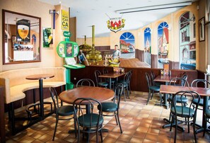 Bar (en el alojamiento)