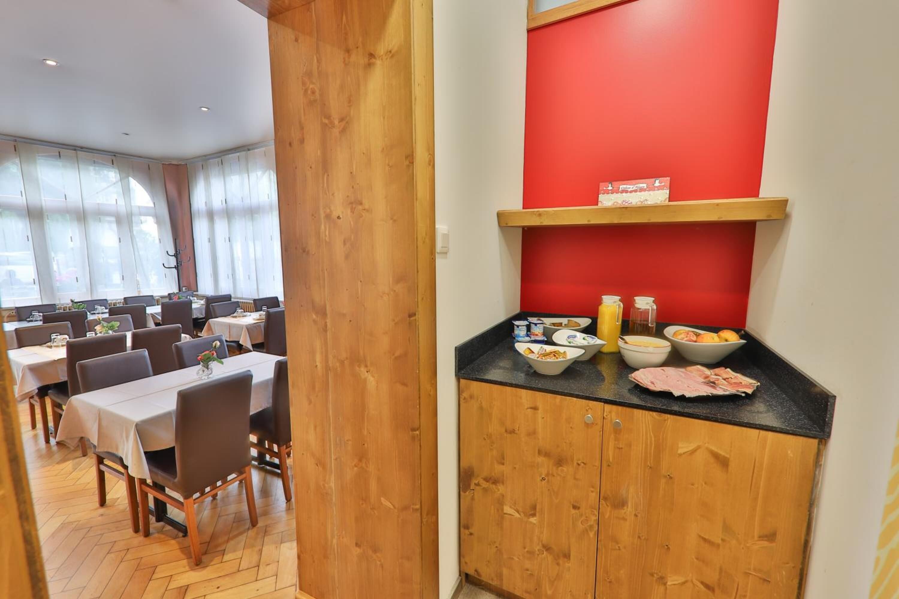 daily buffet breakfast (eur 10 per person)