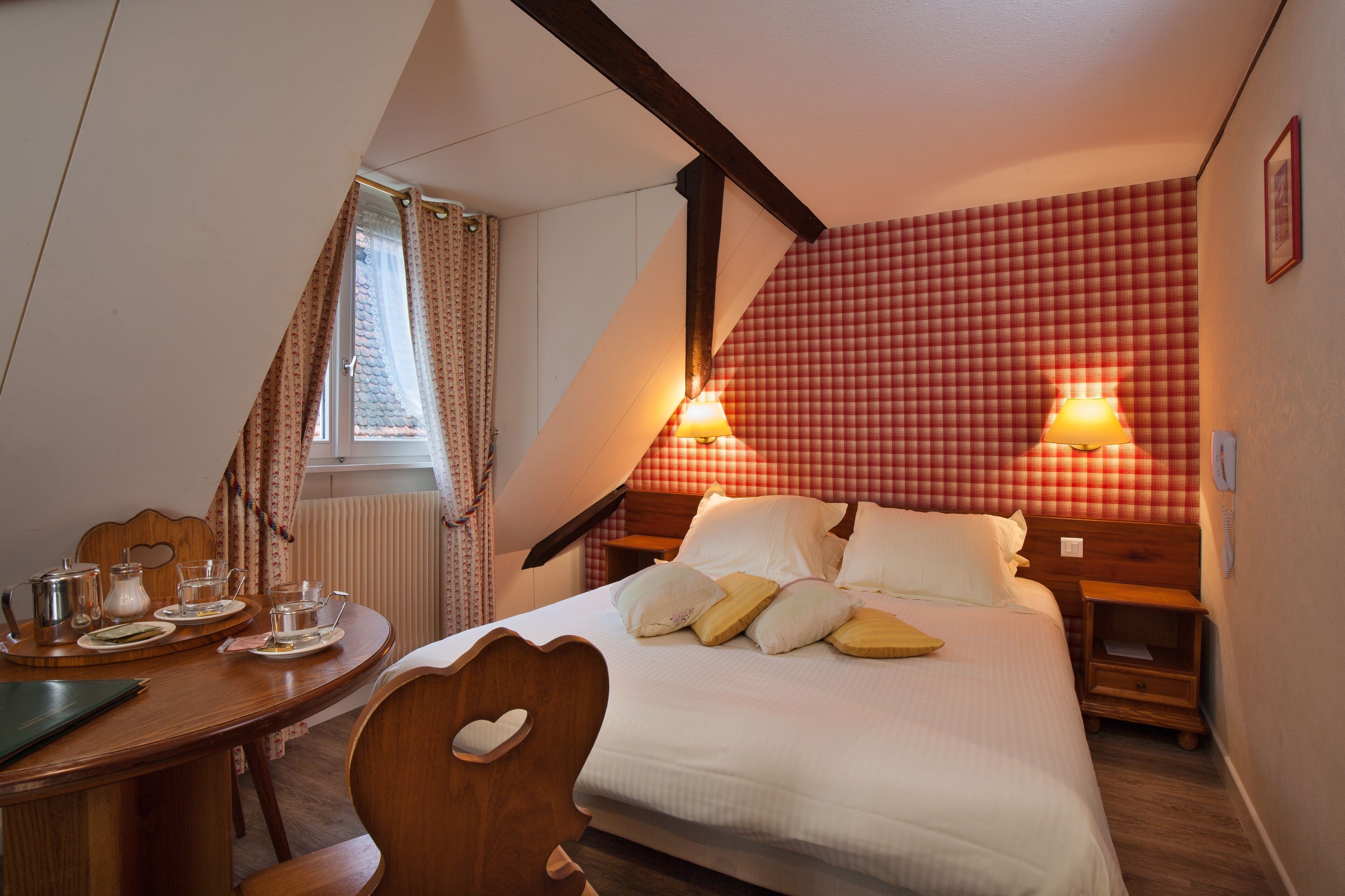 1 bedroom, premium bedding, iron/ironing board, free wifi