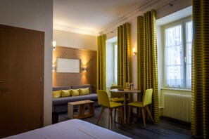 Superior Double Room (Chambre Superieure Salon & Vue)