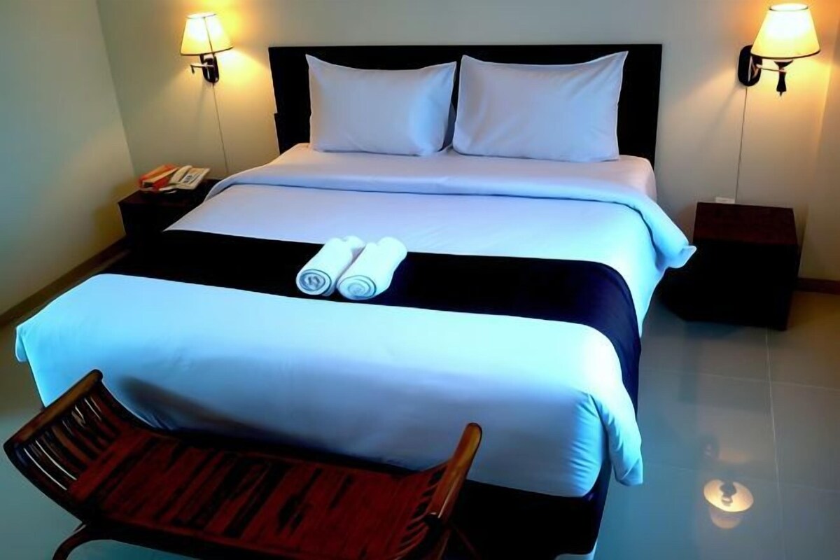 In-room safe, desk, iron/ironing board (on request)