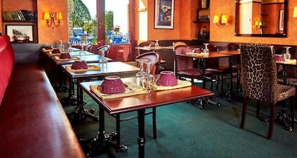 Logis Hotel Au Relais Nivernais