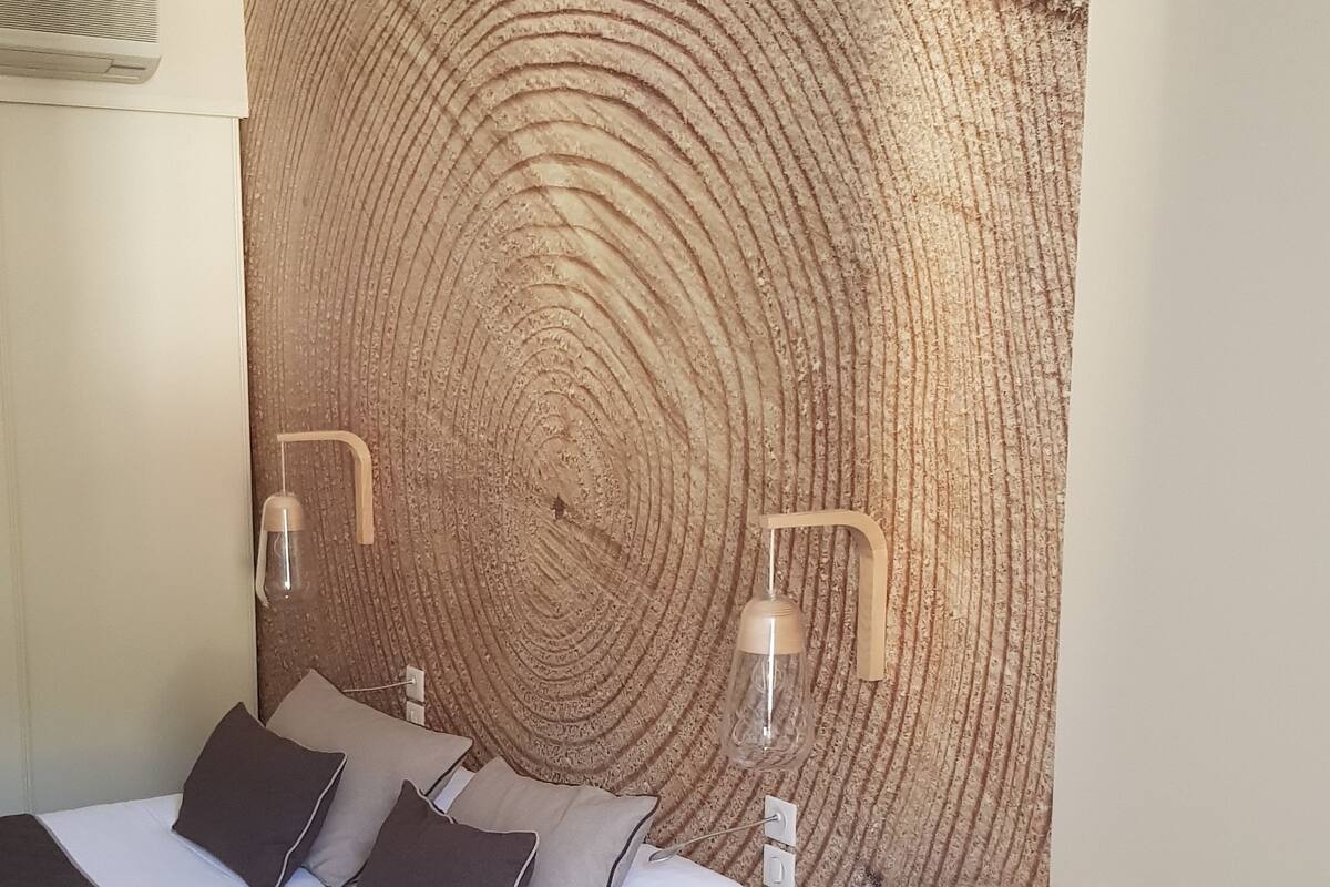 triple room | premium bedding, desk, blackout curtains, soundproofing