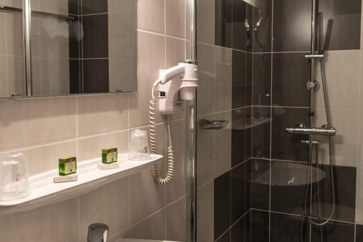 free toiletries, hair dryer, towels