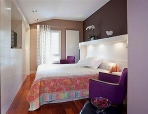 Desk, free WiFi, bed sheets, wheelchair access