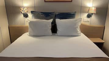 Individually furnished, desk, soundproofing, free cribs/infant beds