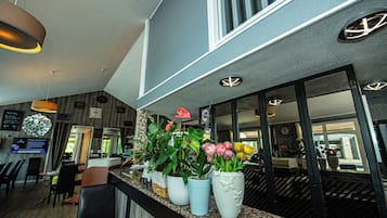 Quầy tiếp tân