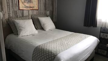 Individually furnished, desk, soundproofing, free cribs/infant beds