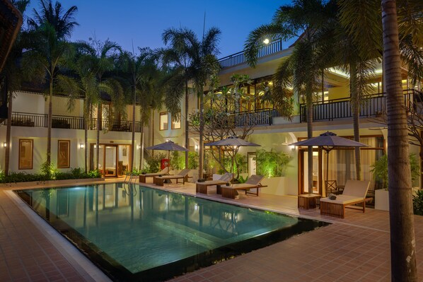 Outdoor banquet area