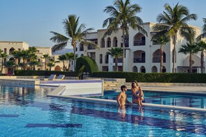 3 outdoor pools, open 8:00 AM to 7:00 PM, pool umbrellas, sun loungers - Salalah Rotana Resort (Salalah)