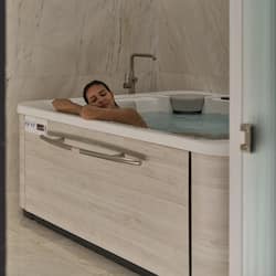 Behandelingskamers voor koppels, een sauna, een stoombad