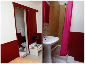 Double Room | Bathroom | Hair dryer, towels - Hotel du Pont neuf (Paris)