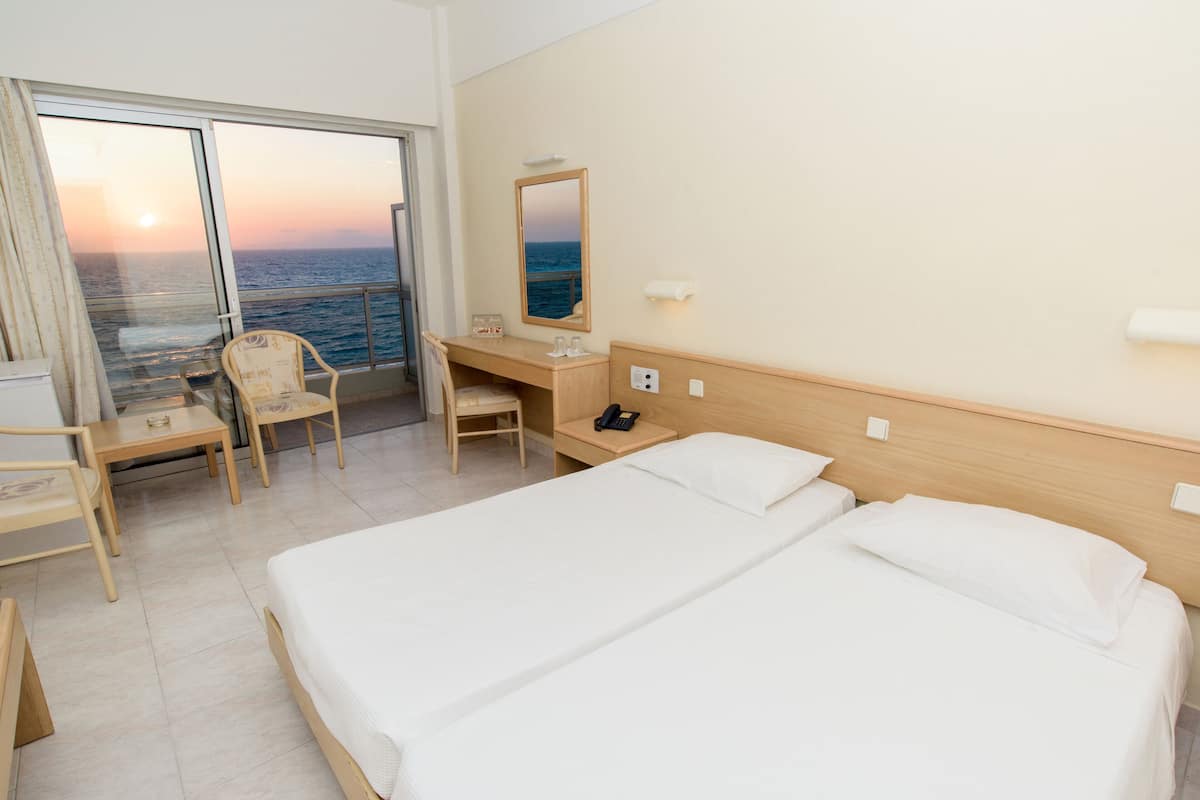 In-room safe, desk, soundproofing, iron/ironing board (on request)