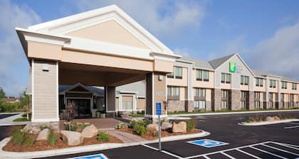 Holiday Inn Express & Suites Willmar by IHG