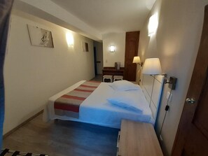 In-room safe, soundproofing, free cribs/infant beds, rollaway beds