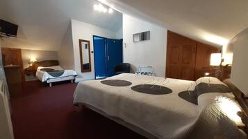 In-room safe, soundproofing, free cribs/infant beds, rollaway beds