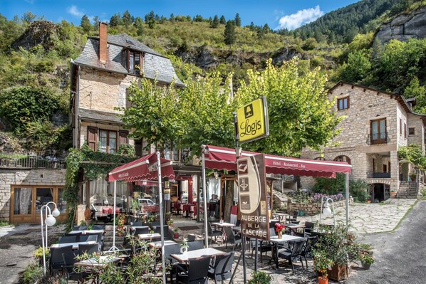 Exterior - Auberge de la Cascade (Gorges du Tarn Causses)