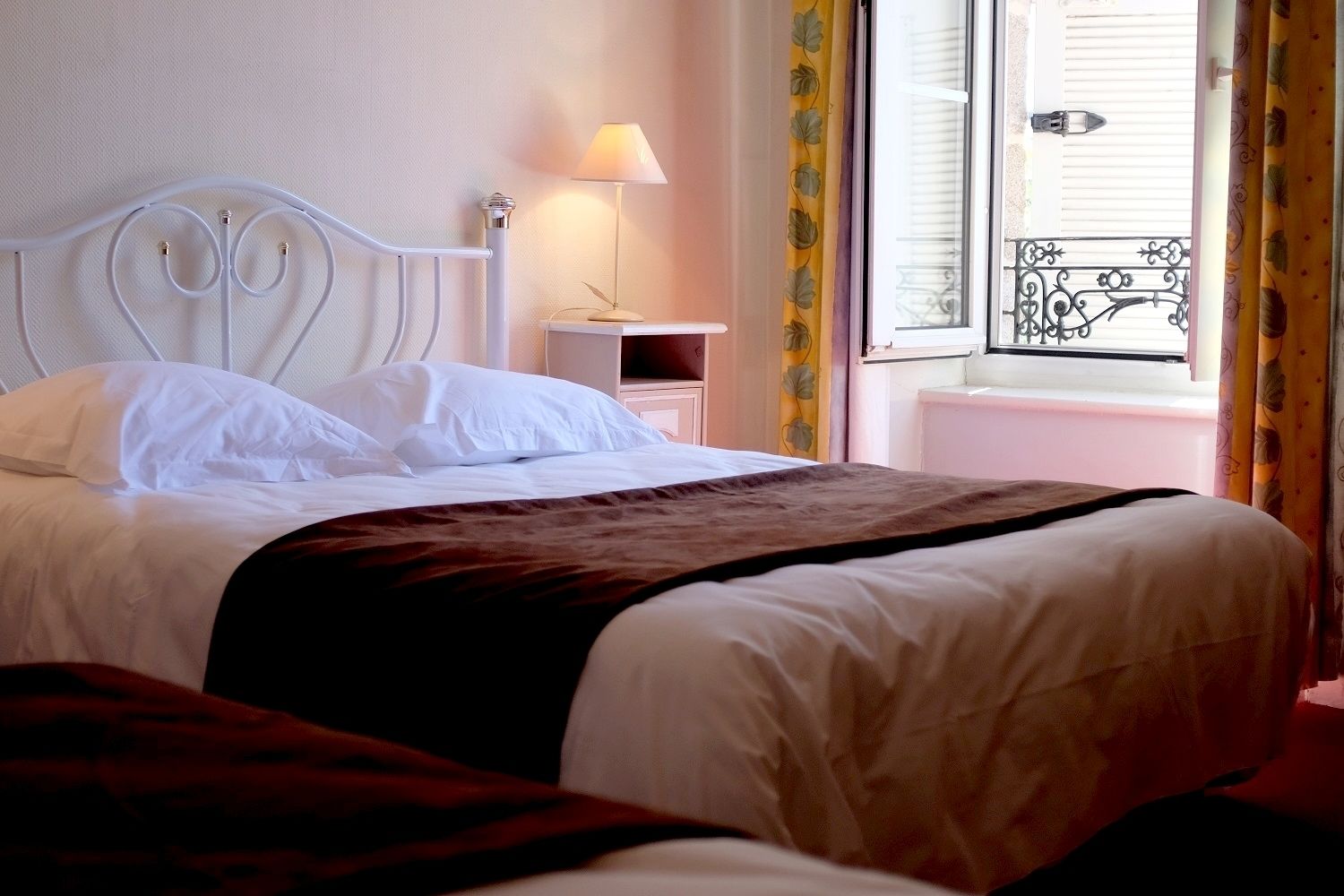 standard triple room | individually decorated, individually furnished, desk, soundproofing